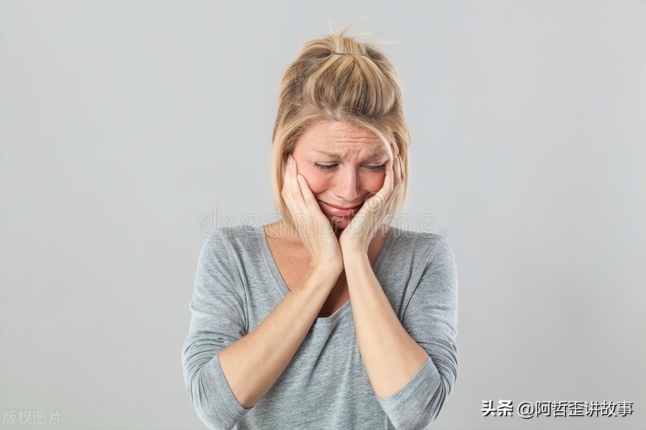 男友找前女友聊天,男友找初恋聊天该不该分手