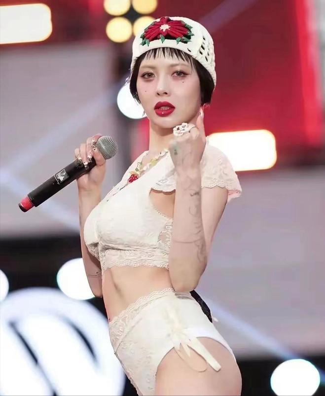 韩国女星穿衣风格大变,韩国女星穿搭服装