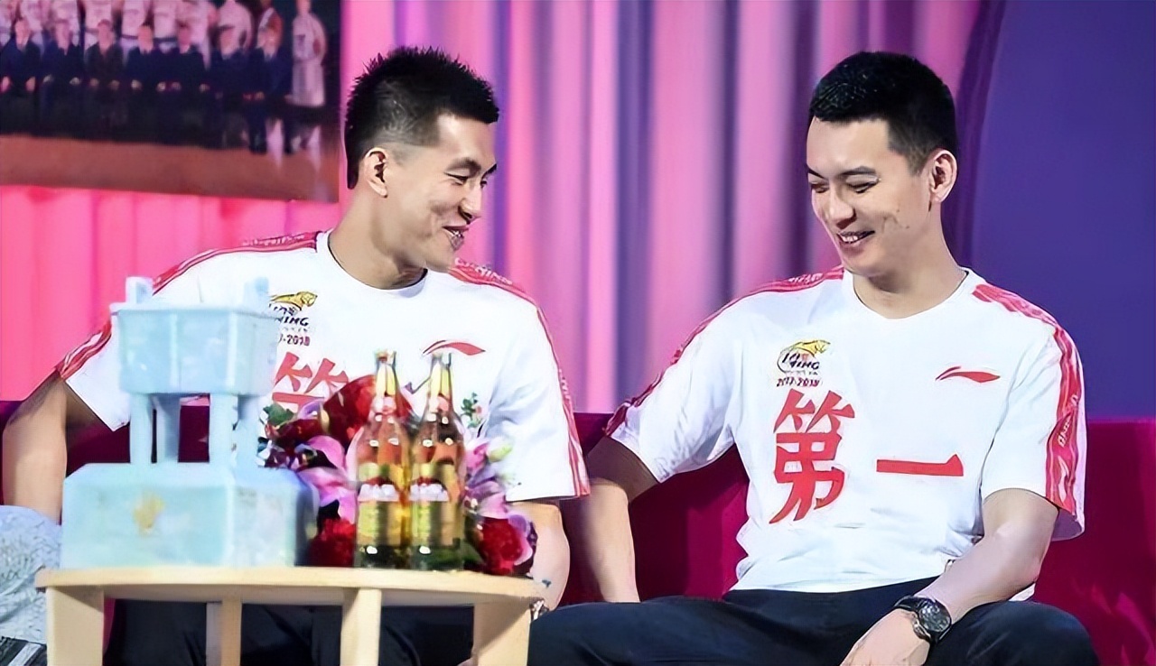 最帅教练杨鸣姚明,最帅男篮教练杨鸣