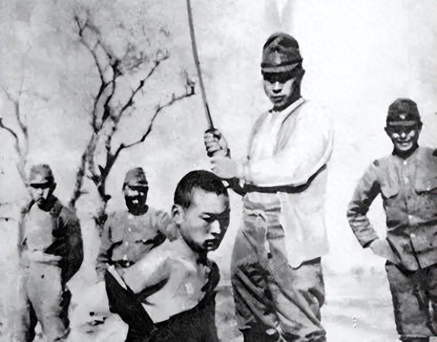 【晚清风情录】老照片中的花楼女子丰乳肥臀，30张尽显魅力