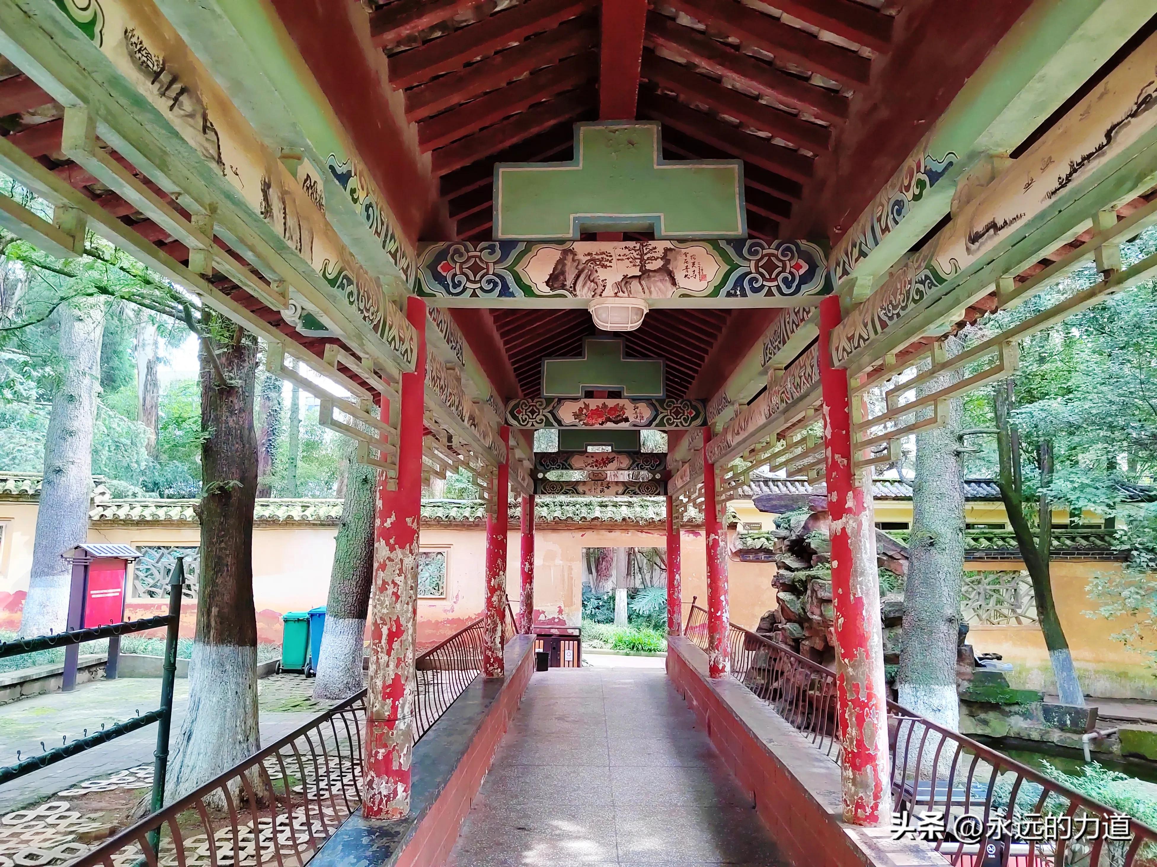 昙华寺——无佛无香无僧侣，有山有水有亭台