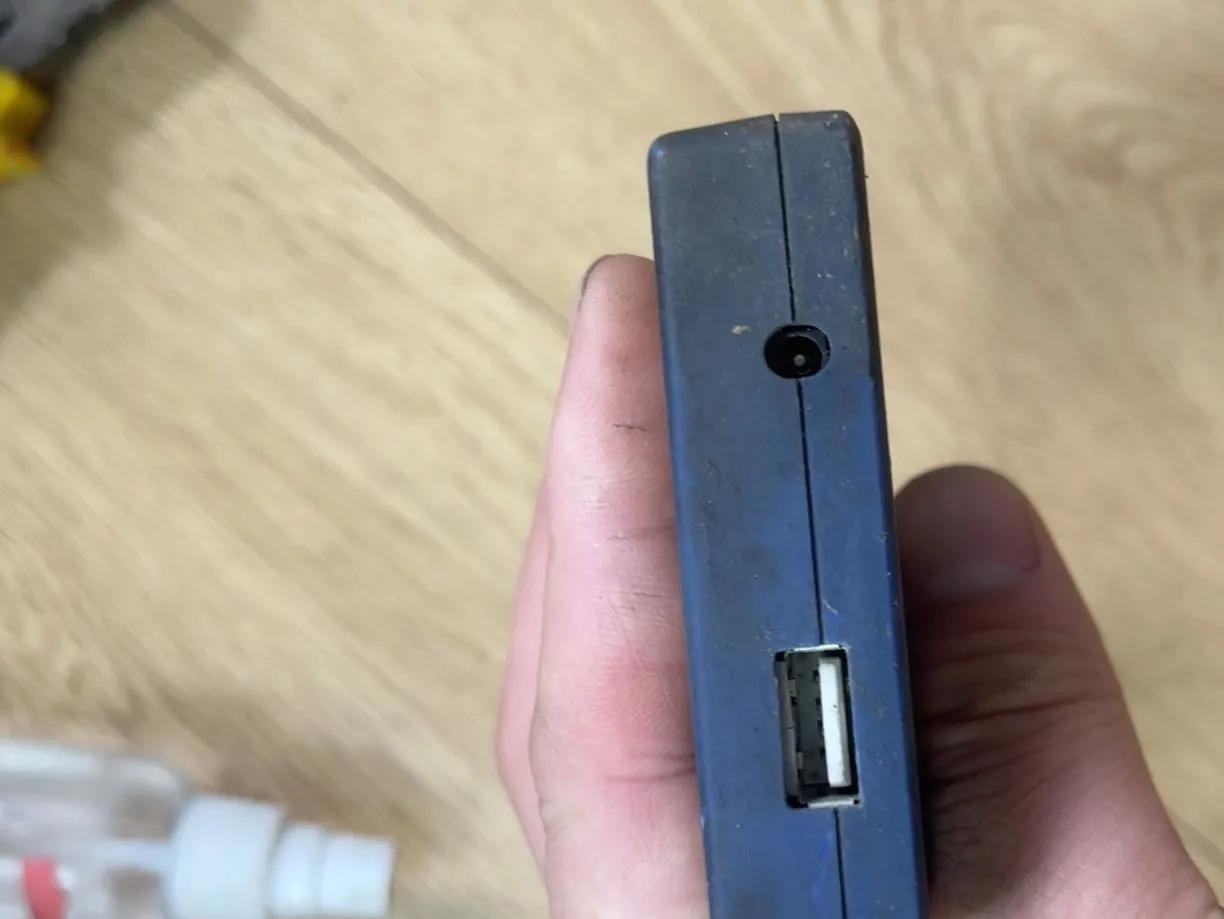 20块钱在富人家里收了一台1982年的电脑当年只有有钱人能用得起