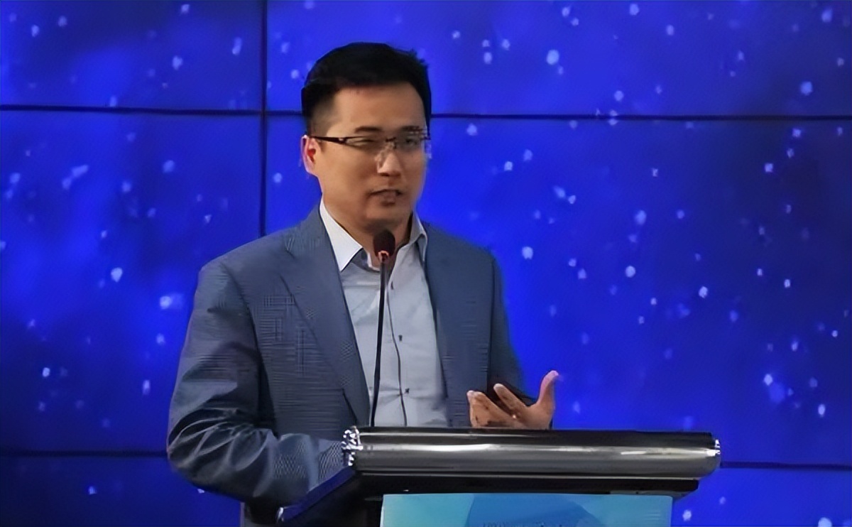 杨德龙a股市场即将进入黄金十年,杨德龙a股市场底部特征非常明显