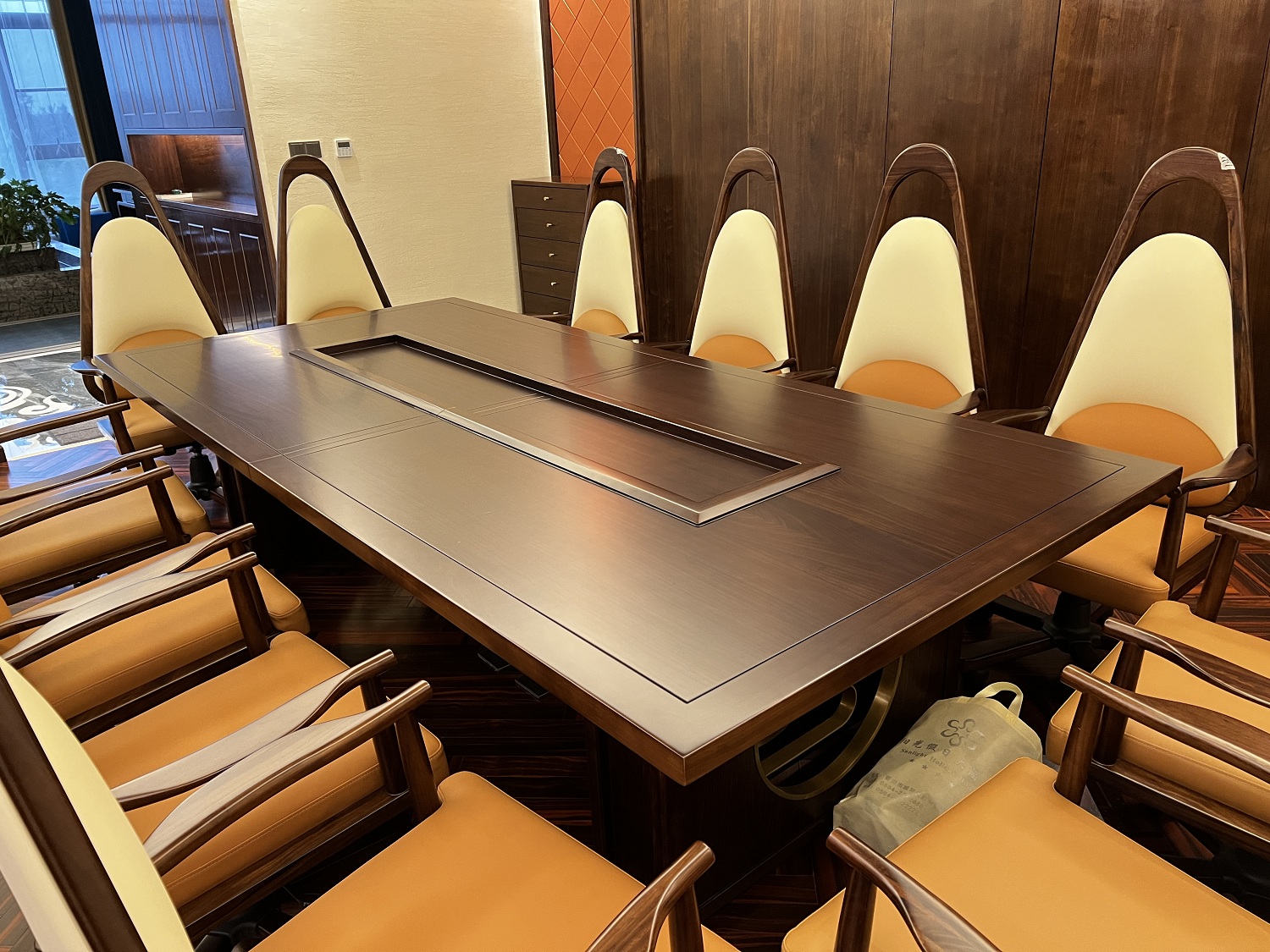 简约现代大小型会议室桌椅组合,实木会议桌效果图大全