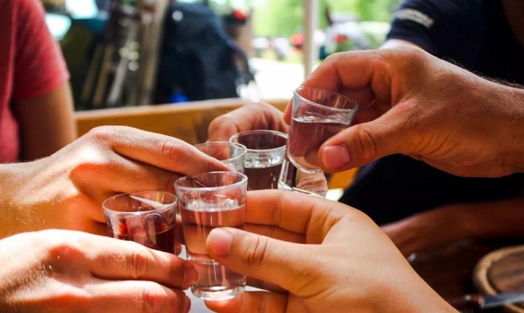 中原第一酒神张政现状,中国第一酒神张政介绍