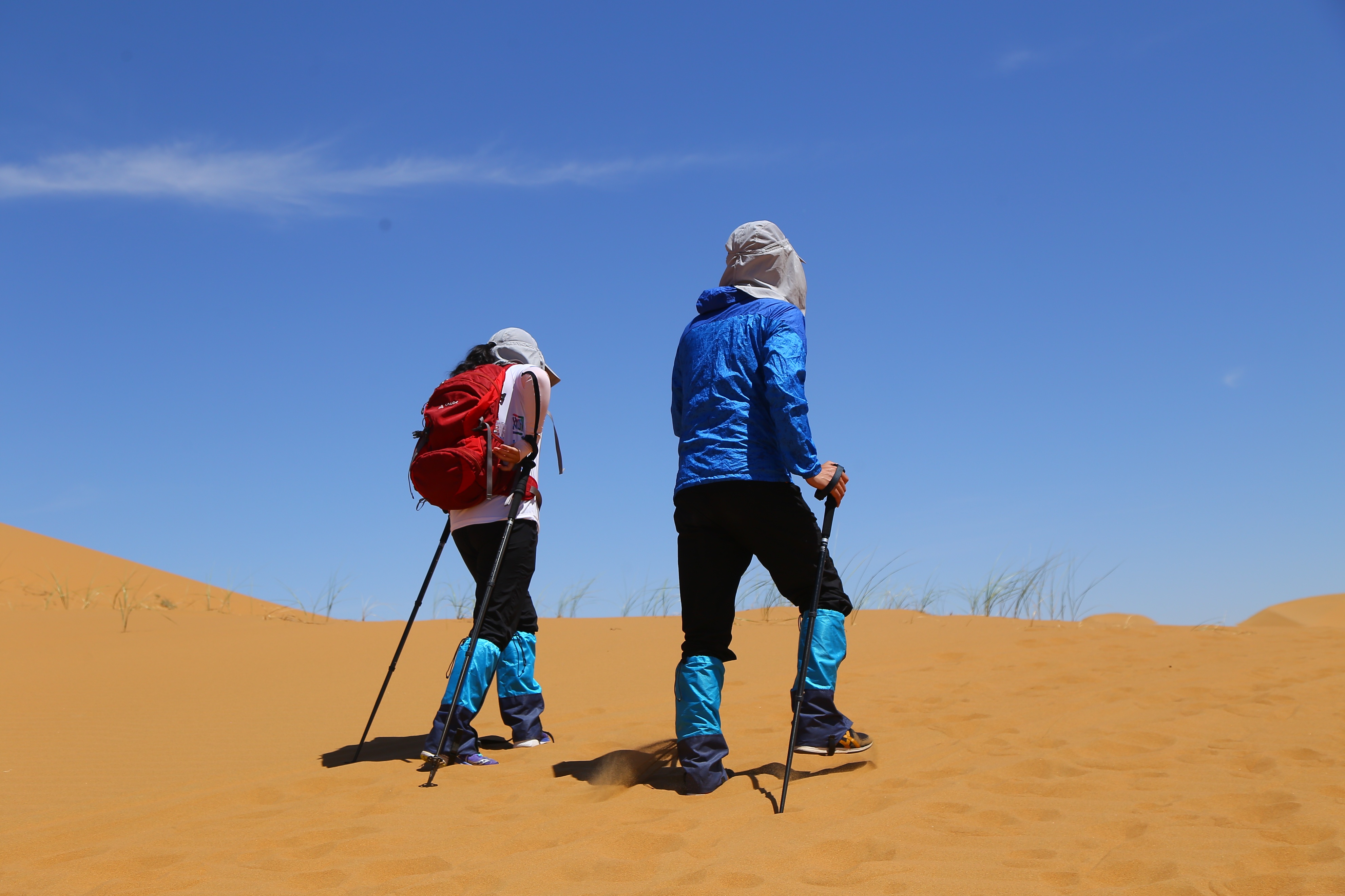 沙漠徒步里面的团建活动有哪些,沙漠团建需要什么装备