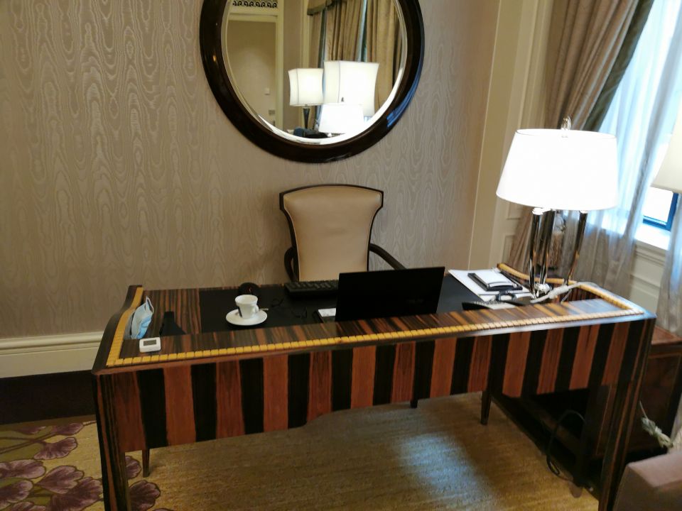 上海和平饭店一晚多少钱,花10000元住酒店