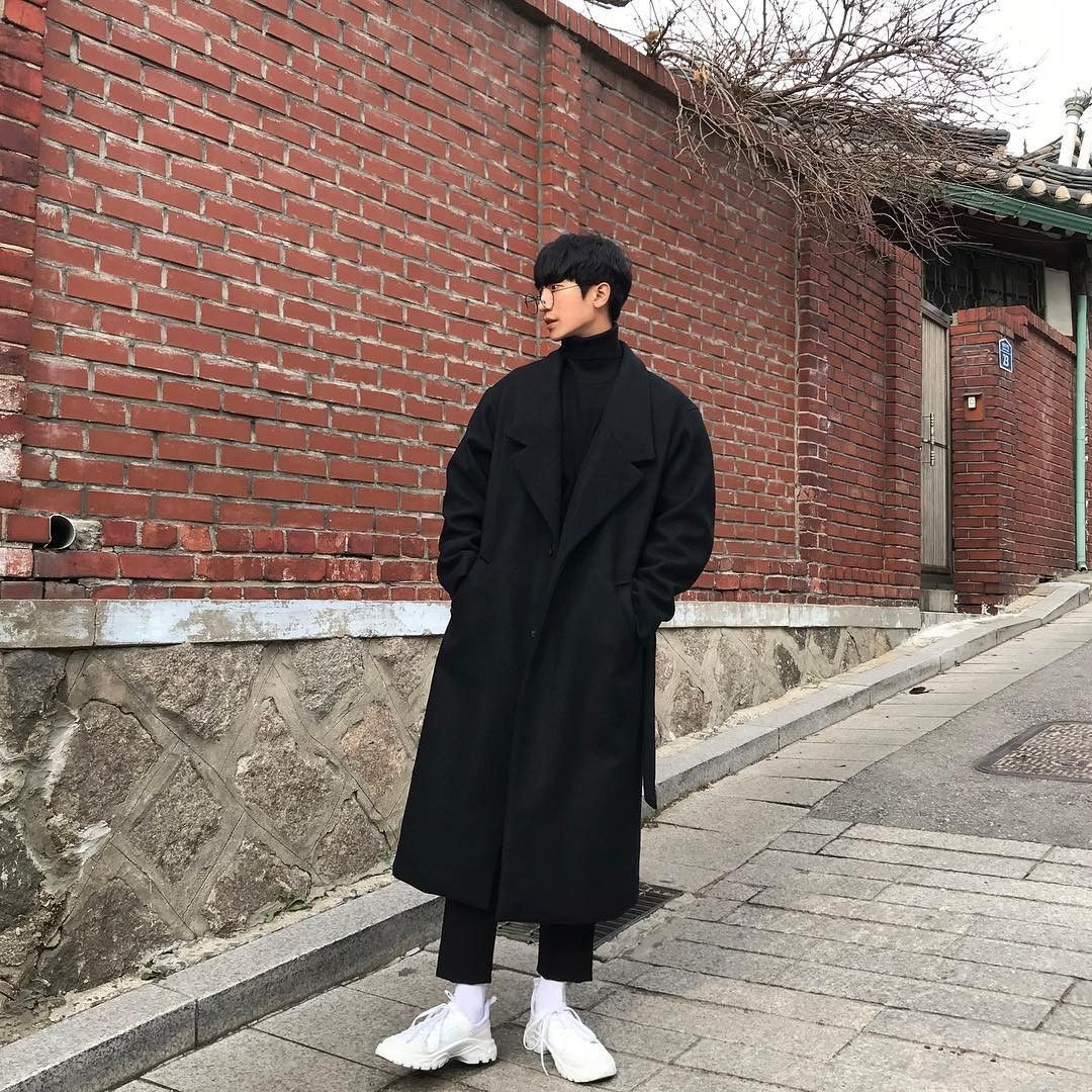 男士黑色大衣配灰色西裤,黑色开叉西裤冬天搭配大衣