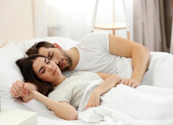 中年女性进行夫妻生活还有这些烦恼，医生：都是因为荷尔蒙