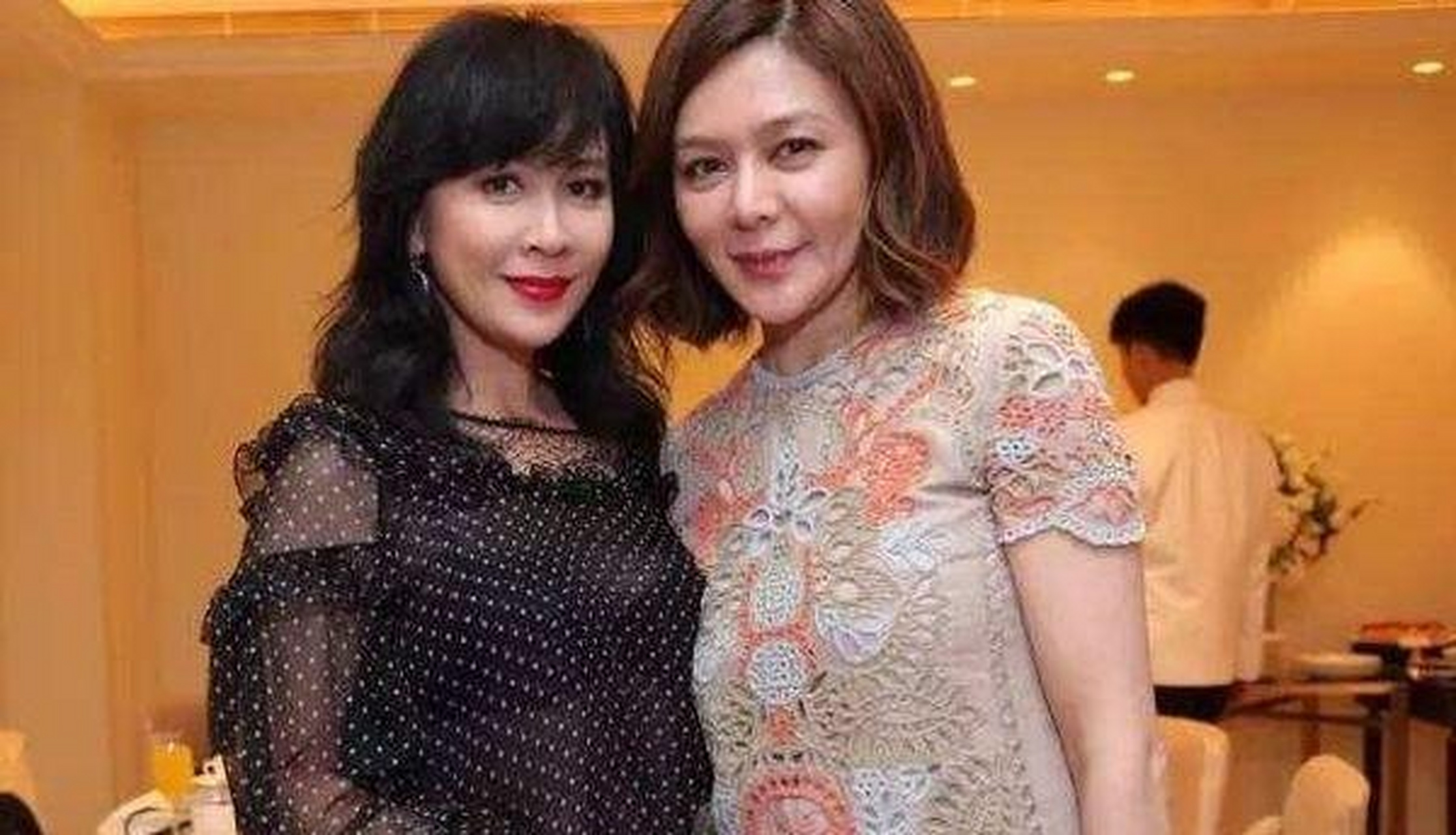 好闺蜜在背后捅刀子,好闺蜜背后捅你一刀