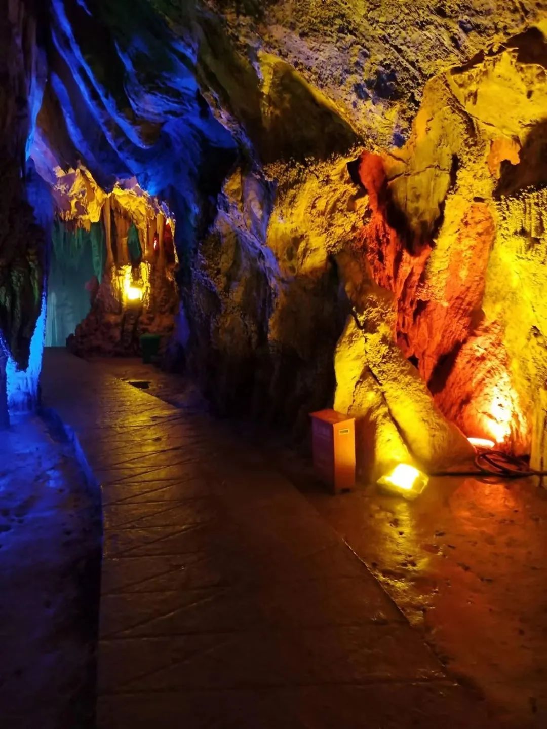 月薪2万住不起汉庭如家,月薪2万住不起汉庭如家的背后