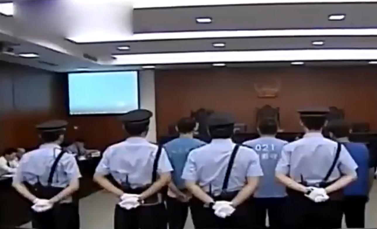 富二代当街暴打交警致死,男子当街暴打警察导致死亡后续