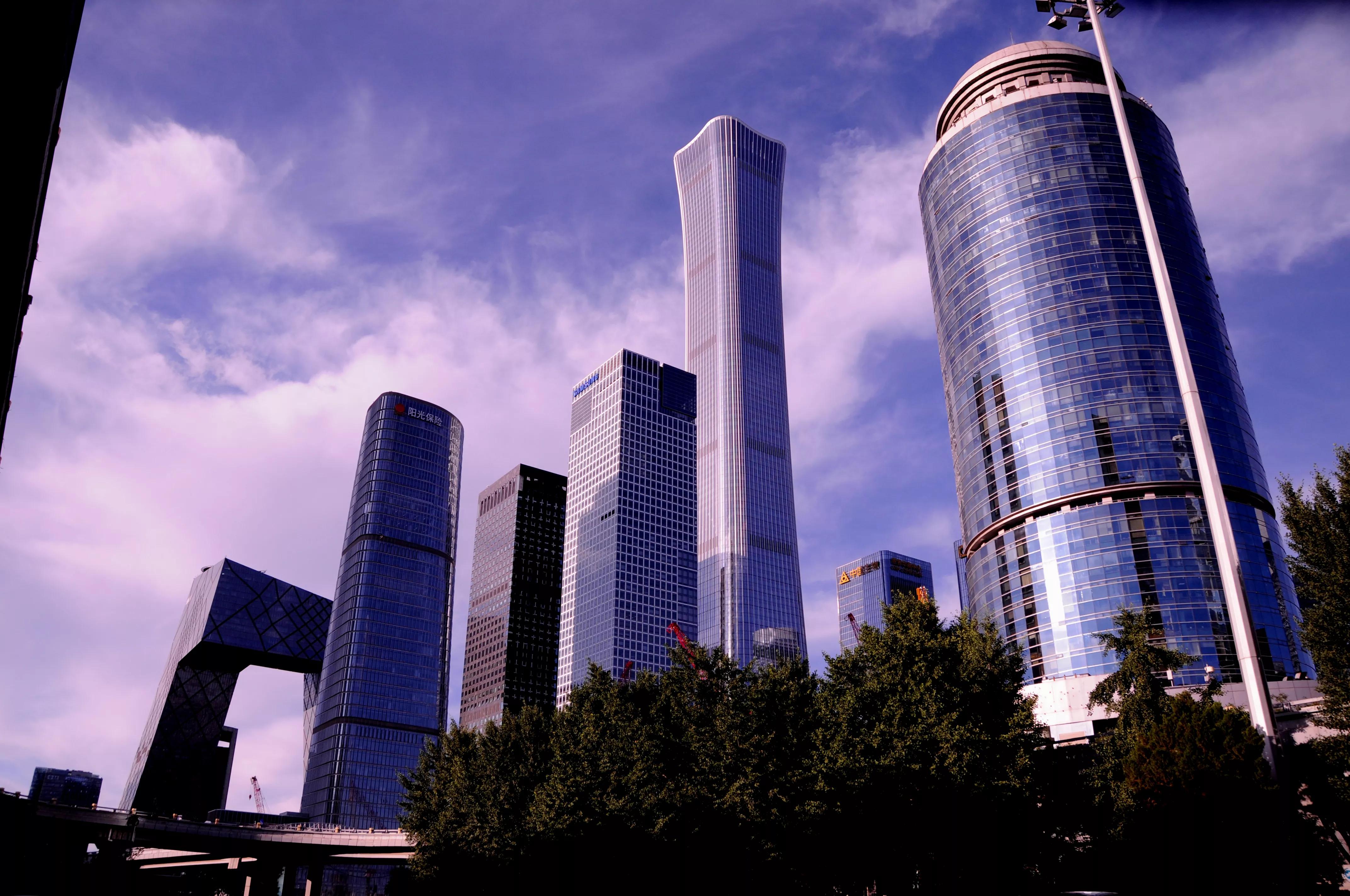 白云下的高楼简笔画,白云下的高山照片