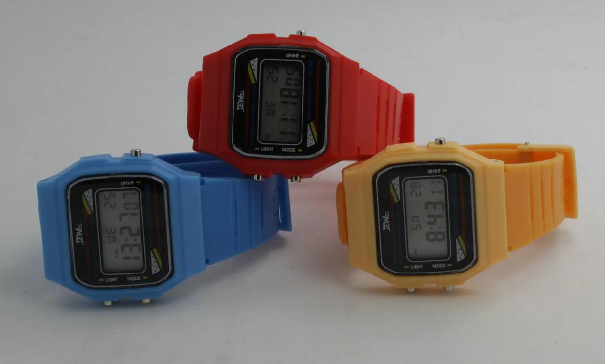 刚买的电子表慢30秒正常吗,手表调时间教程电子表慢一点