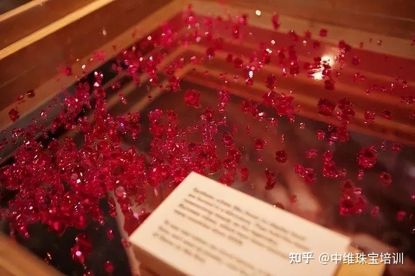 世界上最闪耀的宝石,世界顶尖宝石产地