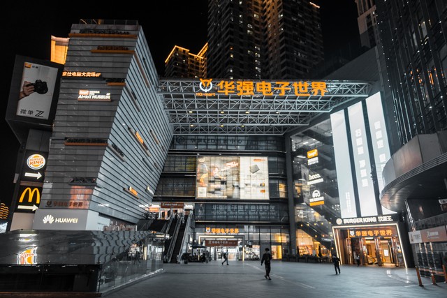 广东28岁小伙，迪拜打工被骗，无奈跑起外卖，每天20单月入8000