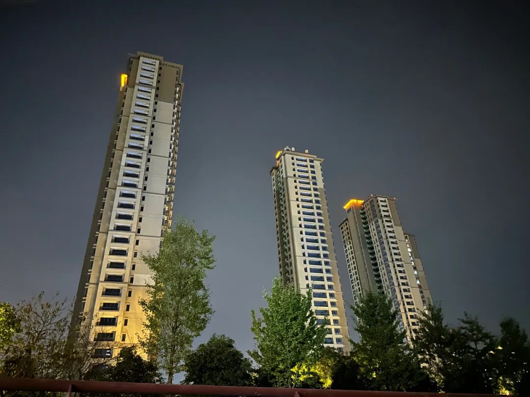 为什么底部成交量放大价格还跌,成交量上涨还能持续多久