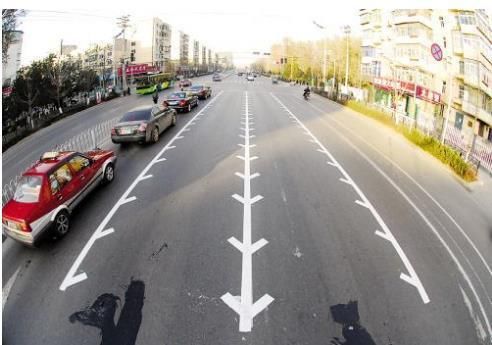 道路冷门标线,这四种冷门的交通标线快来看看吧