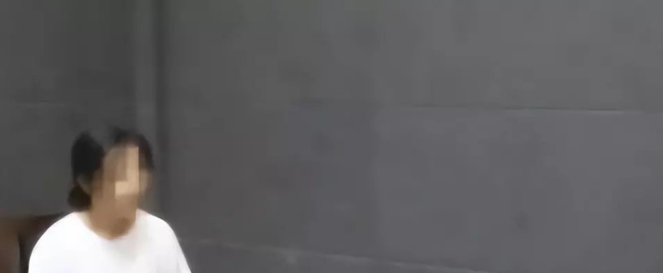 江苏51岁大姐被人下药，歹徒接连灌她*情催**药后，一发不可收拾