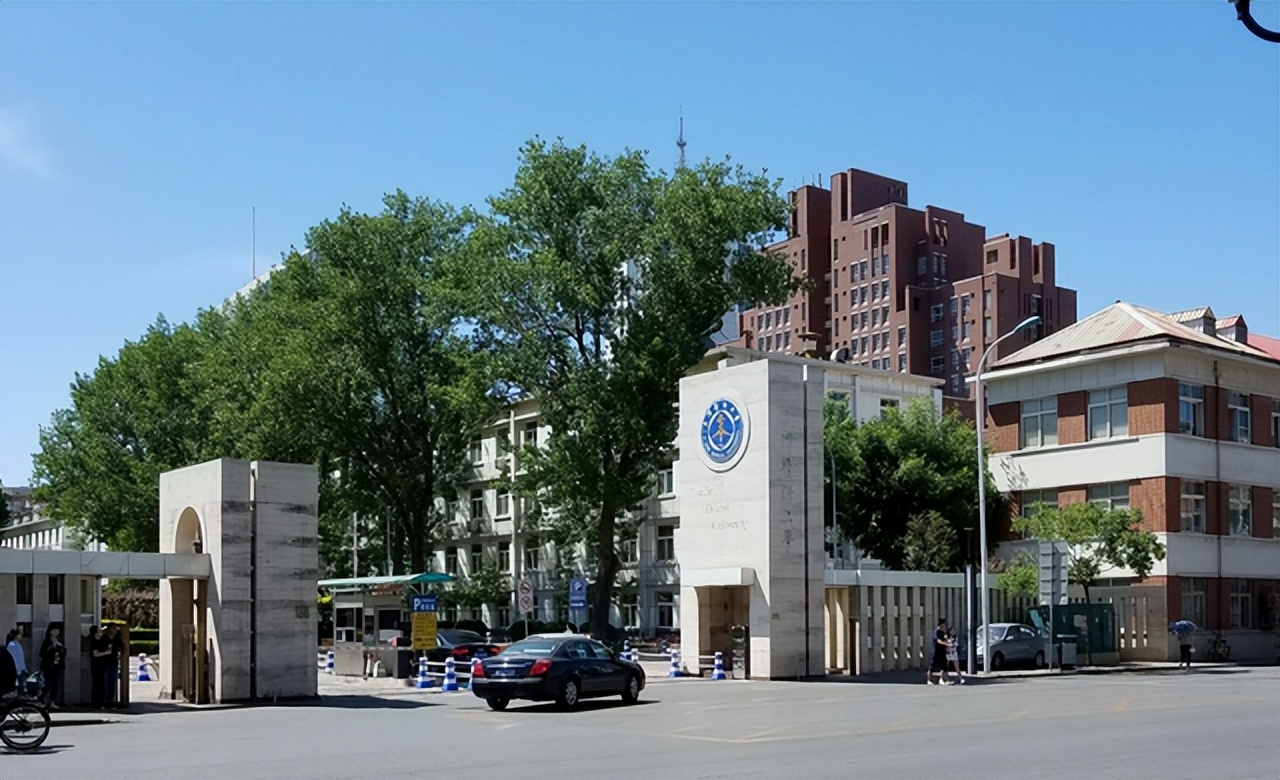 重庆医科大学VS天津医科大学，两校是什么档次的大学，哪个更好？