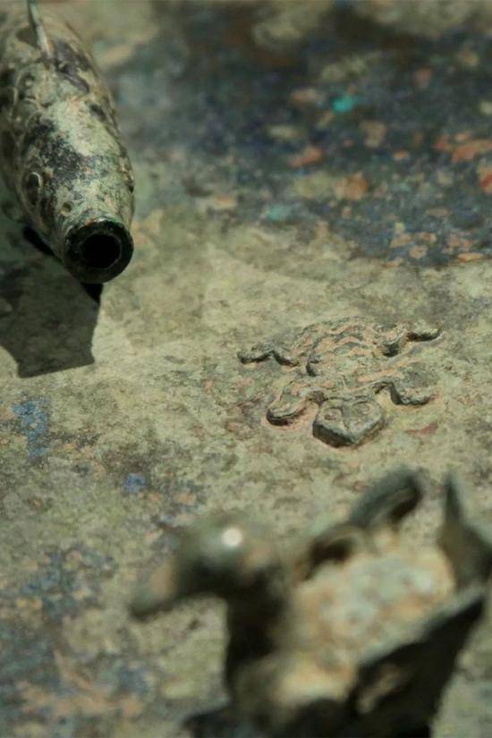 曾侯乙的身份象征,曾侯乙七大未解之谜