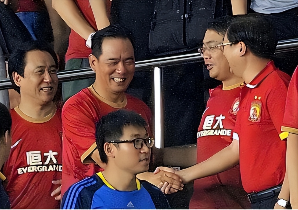 足球世界风暴升级!纪委介入范志毅、孙继海下落不明,面子何在?