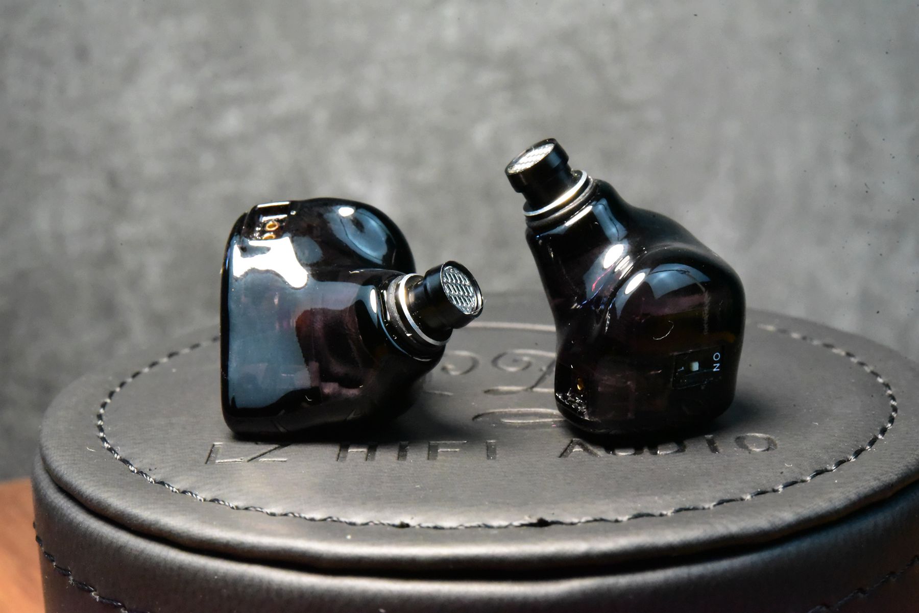 像河南菜一样做耳机！出自广西人之手的LZAX圈铁静瓷9单元试听