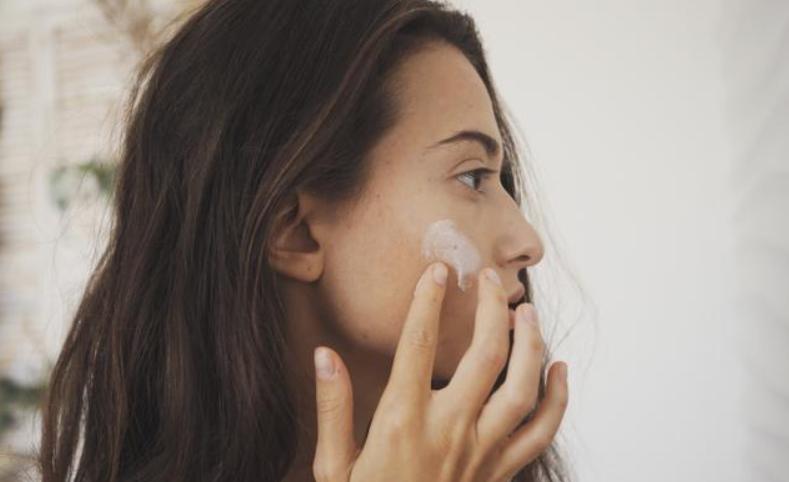 祛痘国货面霜测评平价好用,国货修护面霜平价