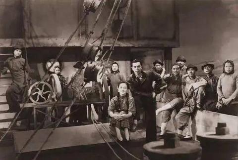 八位健在的老演员,18位已故的老演员有哪些