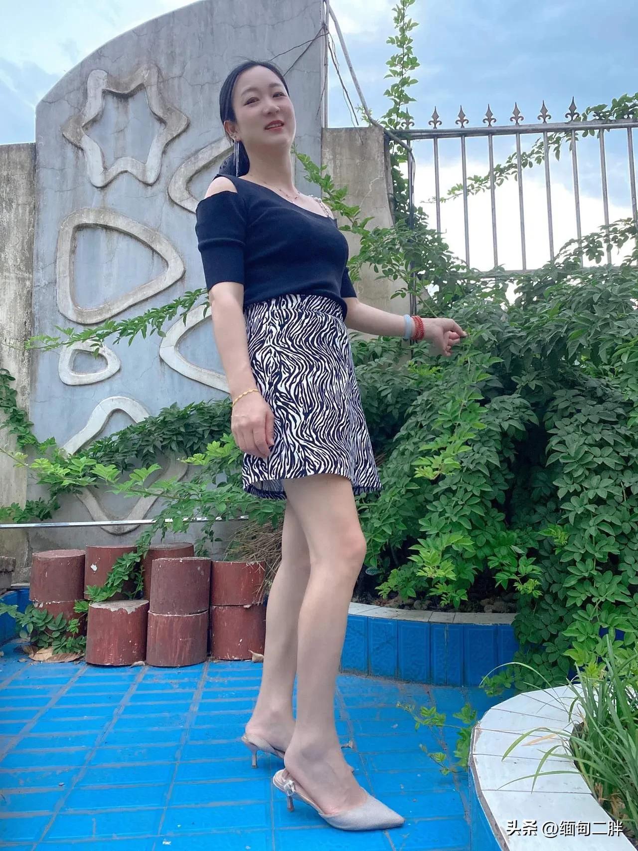 男生应该怎么追女孩子，哪几个欲擒故纵的方法，让女生自己靠近你