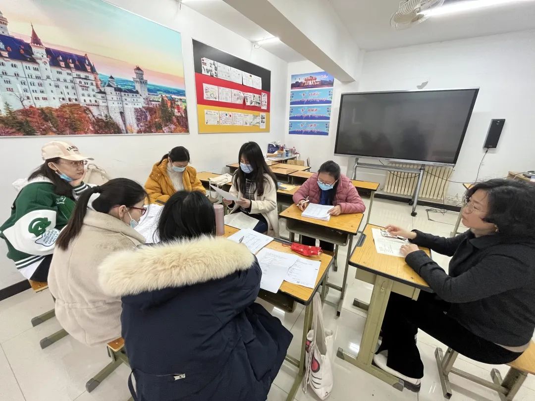 澶栬鏄皬璇鍙互闅忎究閫夊鏍″悧,鐭冲灏忚绉嶈