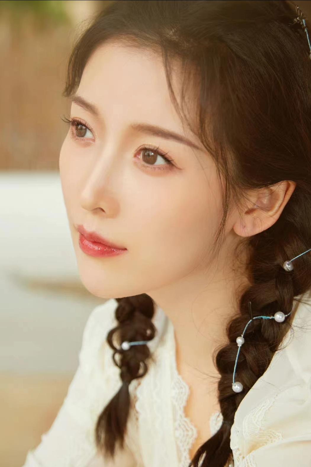 岁月染指红颜，爱情逊色流年吗