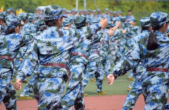 什么时候去当兵最合适大专,上大几去当兵最合适