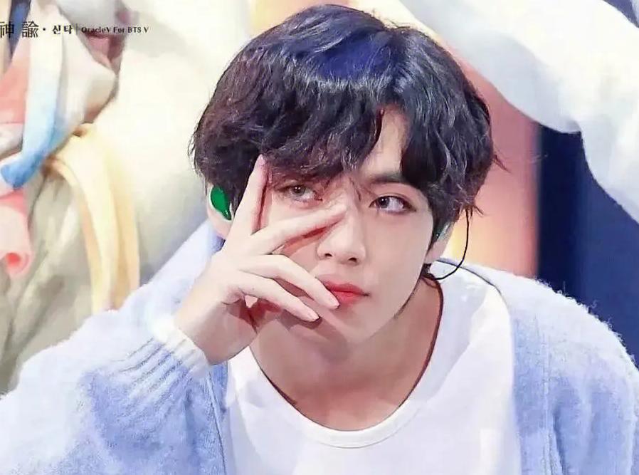 金泰亨solo专辑由闵熙珍制作,金泰亨提及郑秀晶视频