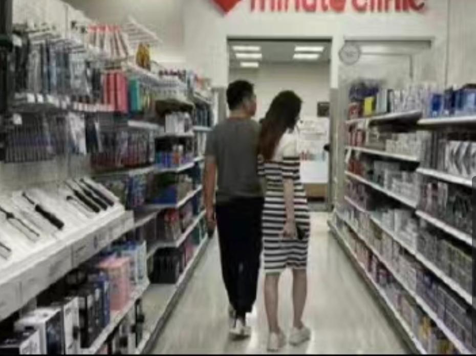 曾追过章泽天，如今被“全球*债追**”，苏宁太子张康阳或将出售球队