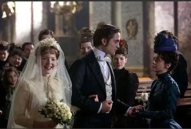 《漂亮朋友》让你明白天才靠什么玩转上流社会，野心家的教科书