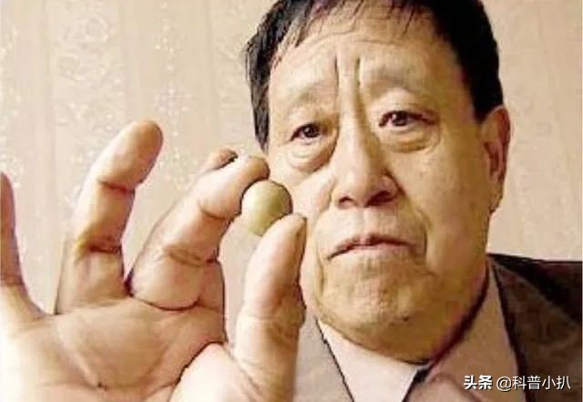 1971年内蒙男子救人获赠泥球，咬定是夜明珠，为何专家不敢下结论