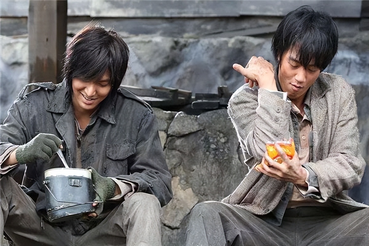 十部顶级惊艳的黑帮韩国片,韩国黑帮电影十大巅峰之作动作片