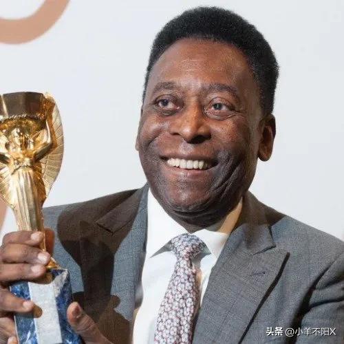 马拉多纳为贝利发声,马拉多纳和贝利相续离世