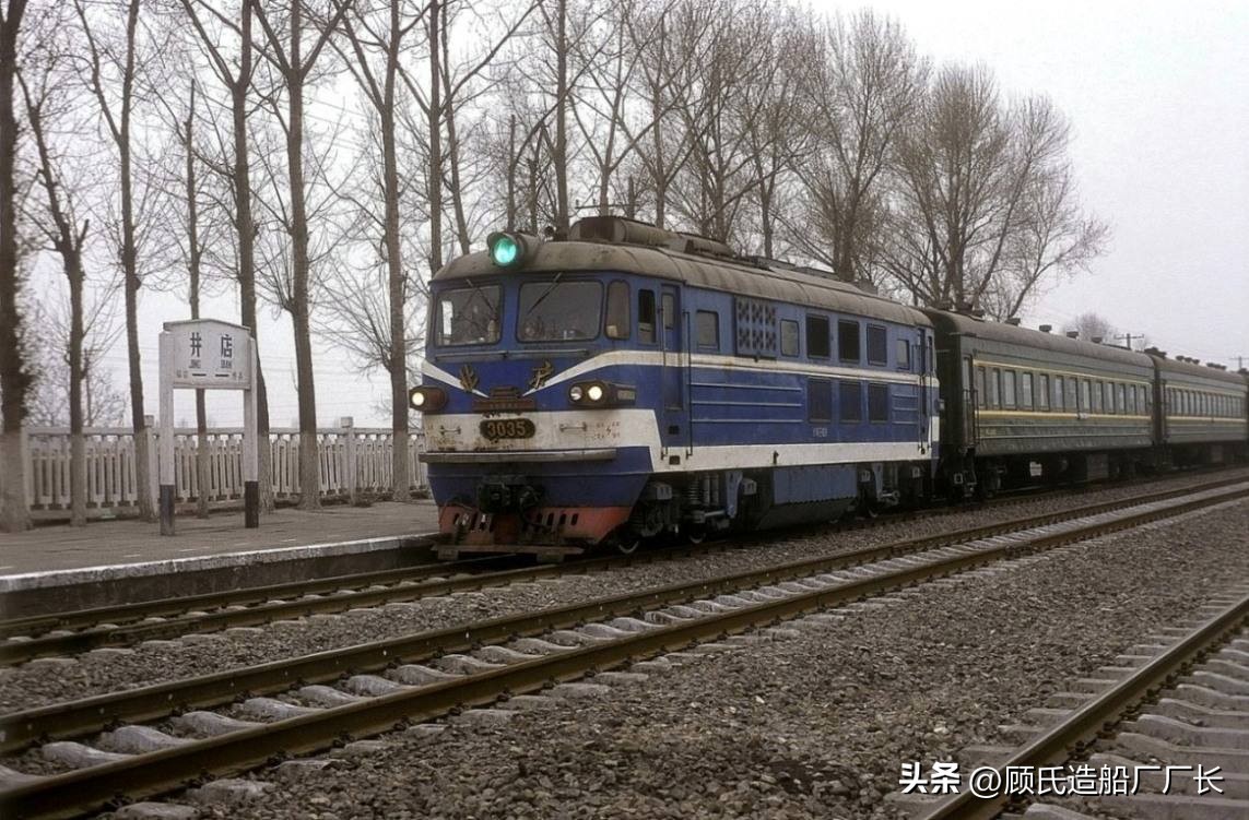 浜ㄨ垗灏斿叕鍙哥敓浜х殑ny绯诲垪鍐呯噧鏈鸿溅,寰峰浗ny5鍐呯噧鏈鸿溅