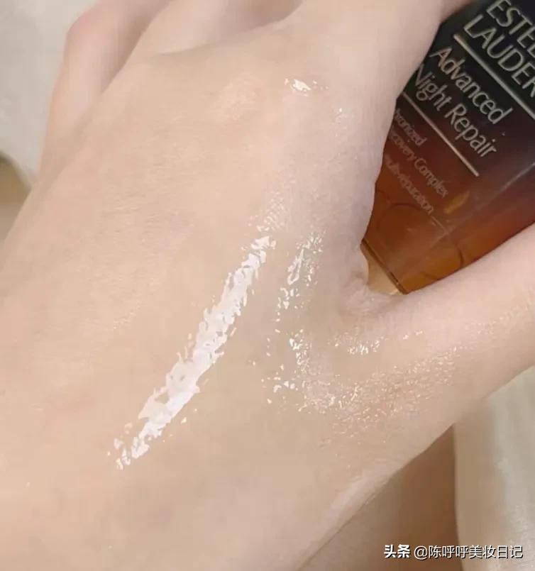 雅诗兰黛小棕瓶最新测评,雅诗兰黛小棕瓶测评一个月