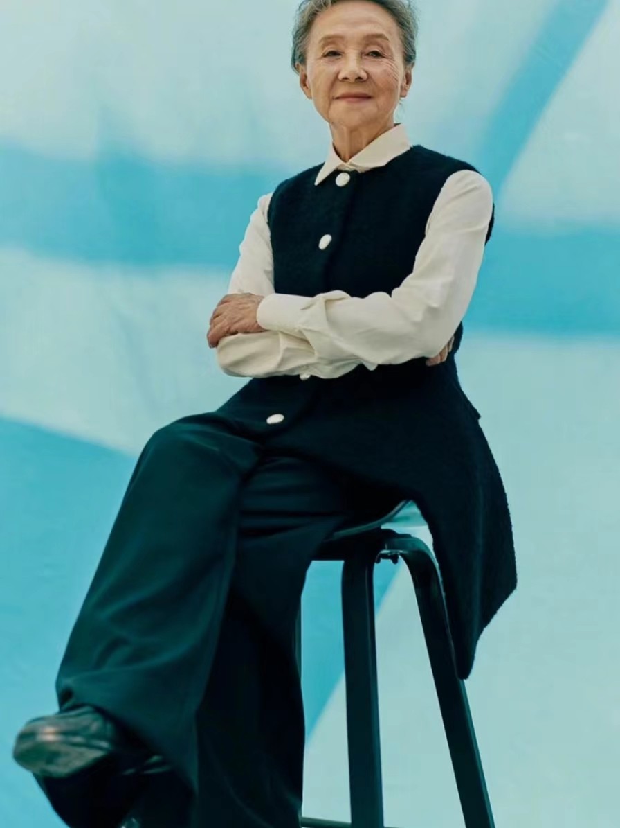 衬衫和卫衣怎么搭配又酷又潮,衬衣跟卫衣搭一起真的很好看