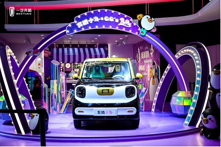 m9明星展台,一汽奔腾M9正式上市