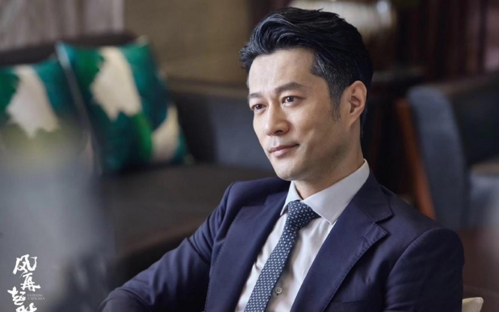 张志坚靳东王丽坤王志文,靳东王志文无间引热议