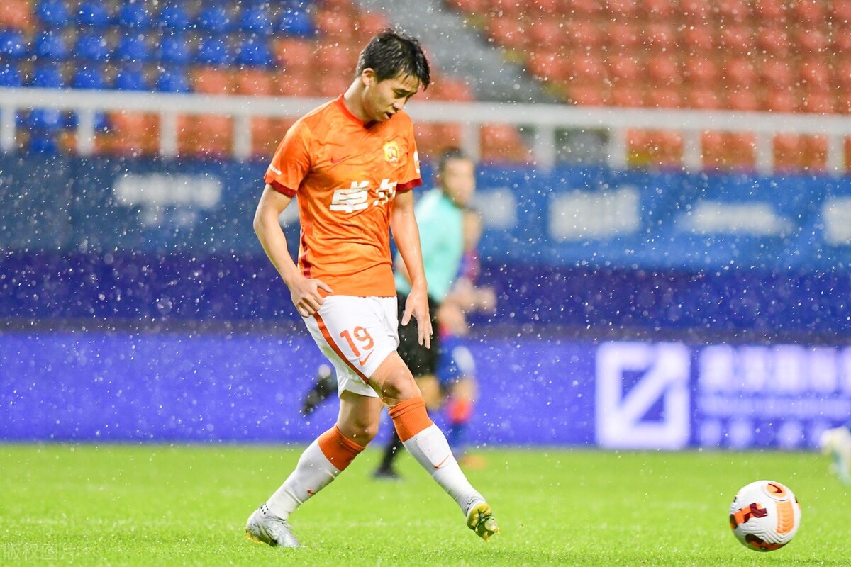 武汉三镇李金羽,李金羽去国家队还在武汉队吗