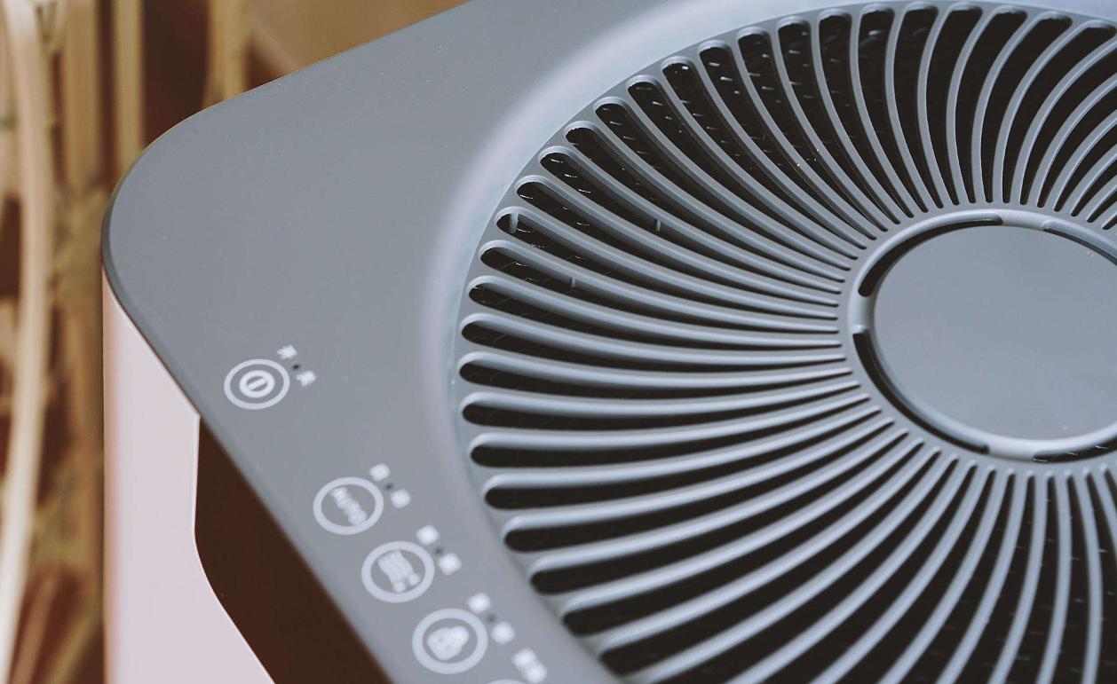 电扇触摸面板失灵了怎么办？教你三招让电扇恢复正常！