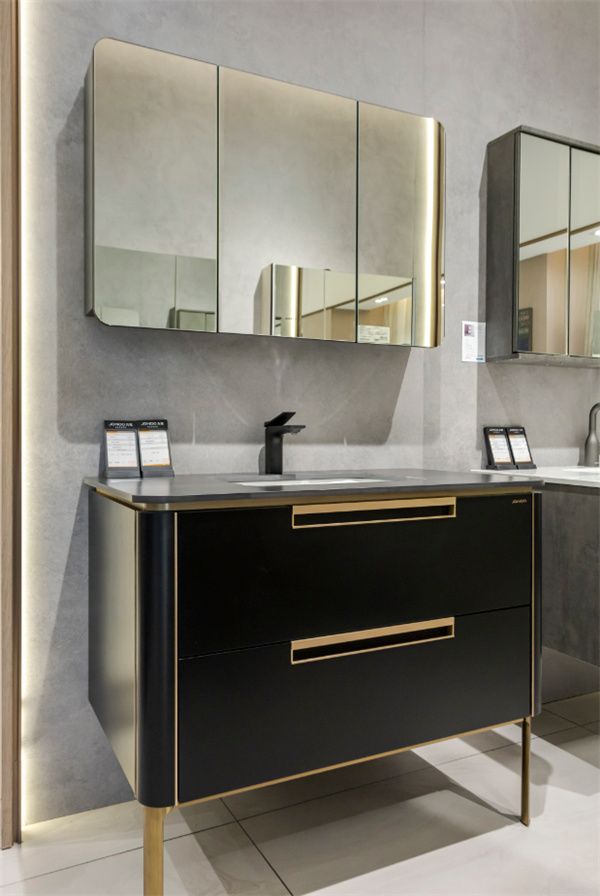 无接触式马桶,九牧浴室柜和马桶