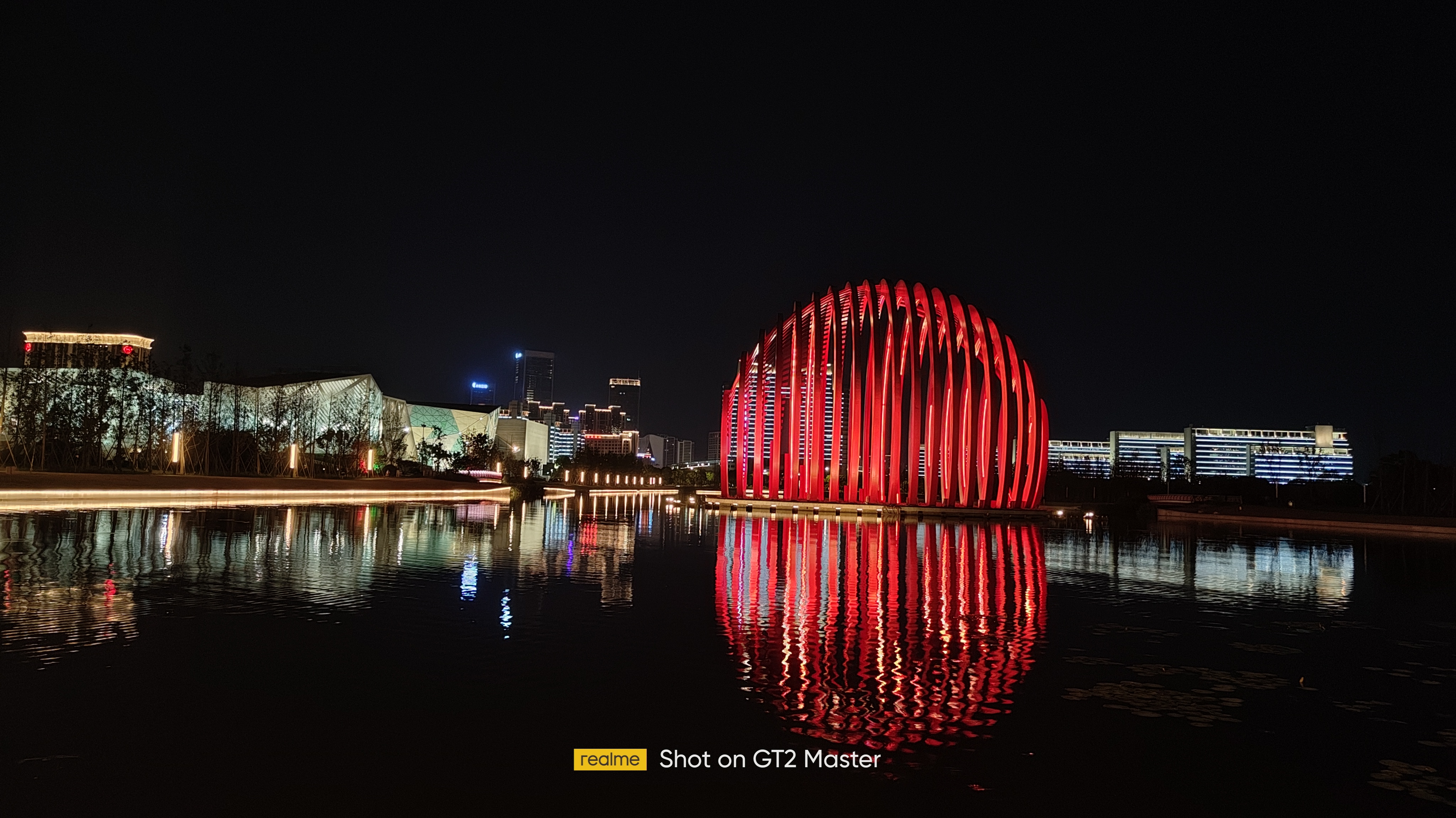 真我gt2pro和大师探索版小白测评,真我gt2大师探索版对比iqoo8