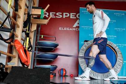 c罗梅西感染新冠,梅西最新足球检测