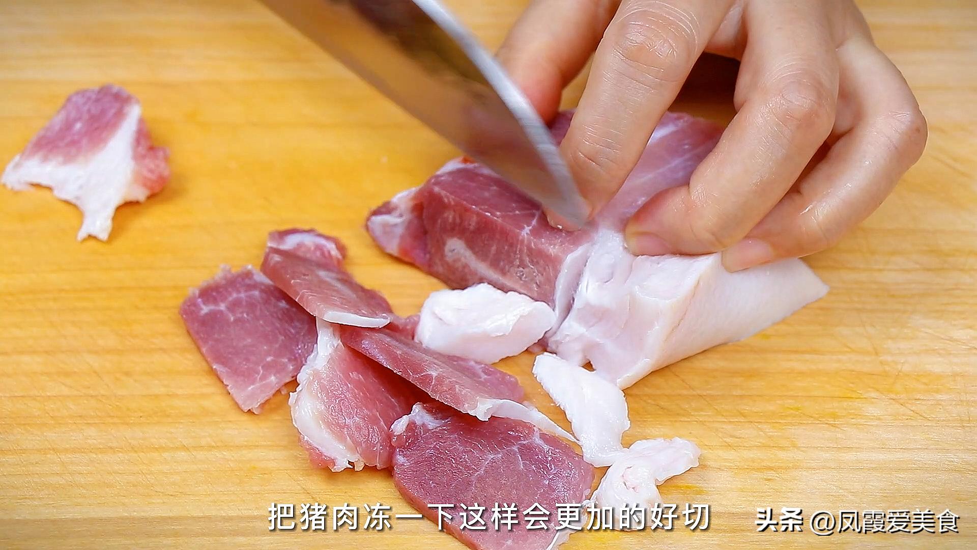 黄瓜和红萝卜一起炒菜怎么炒好吃,黄瓜豆腐皮金针菇油菜怎么炒好吃